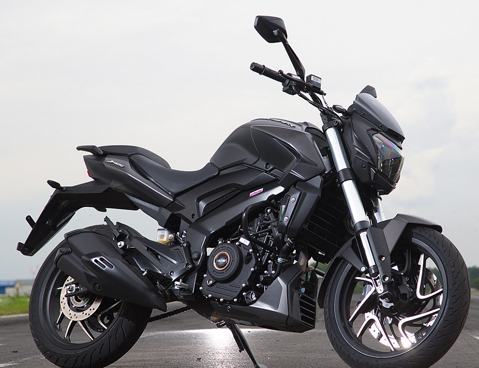 Мотоцикл Bajaj Dominar 400 UG